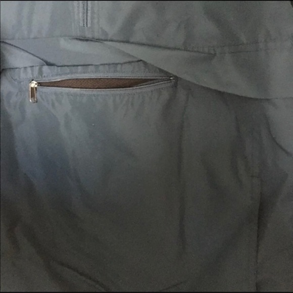 Men’s Champion Packable pull over jacket - Picture 7 of 8